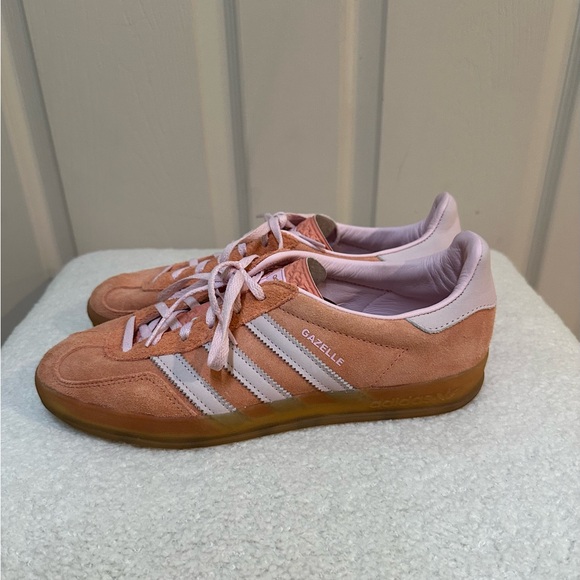 Pink Adidas Gazelle - Picture 4 of 10